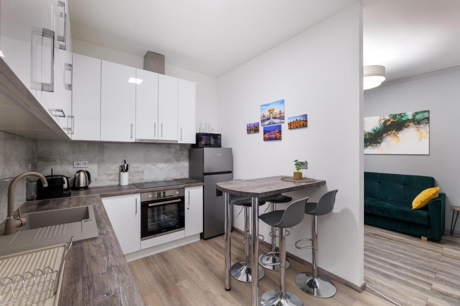 Golden Cage Premium Central Apartment Budapest Luaran gambar